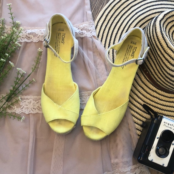 TOMS Yellow Espadrilles Wedges W 9.5 - Picture 5 of 8